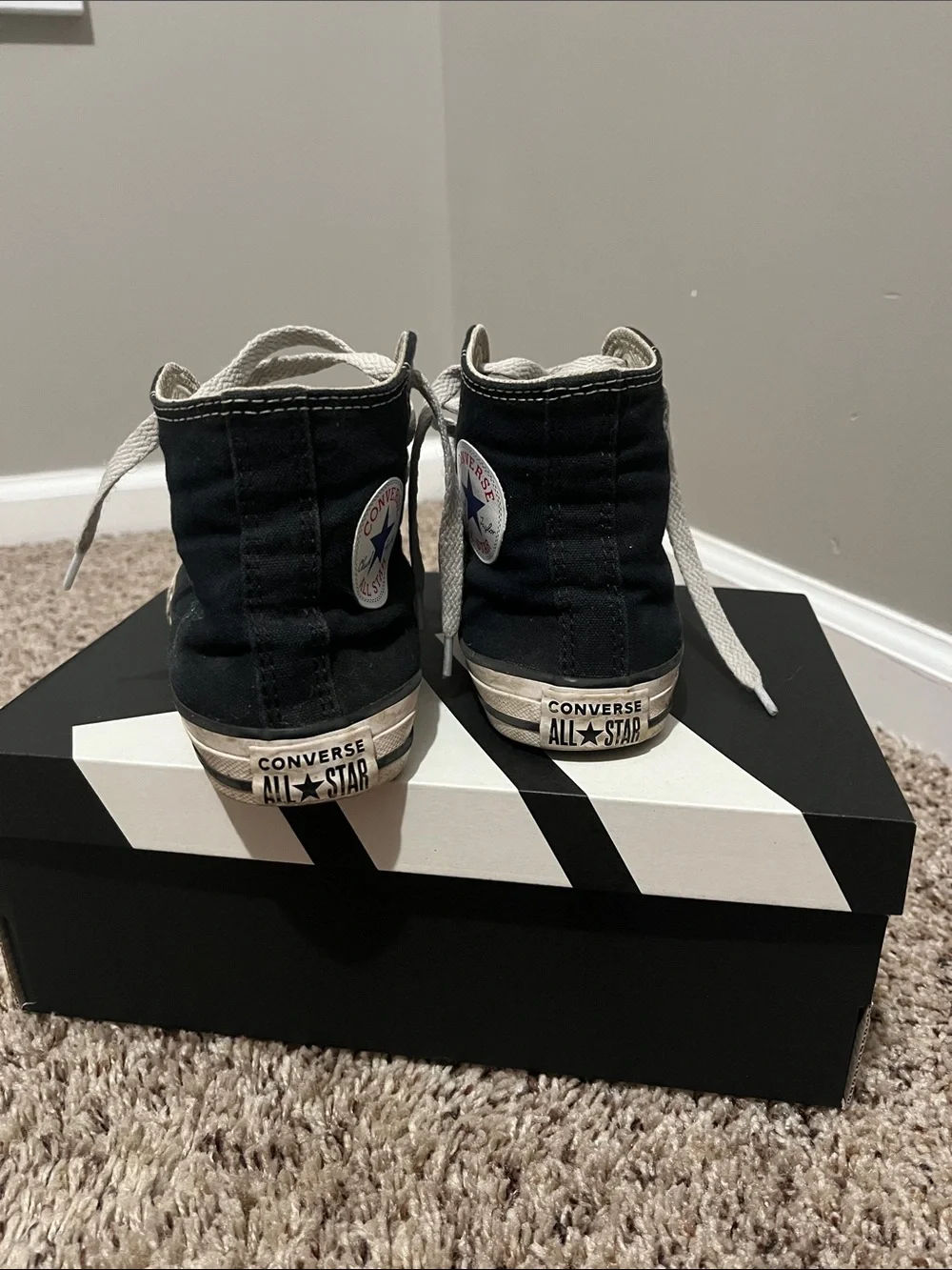 Kids black converse